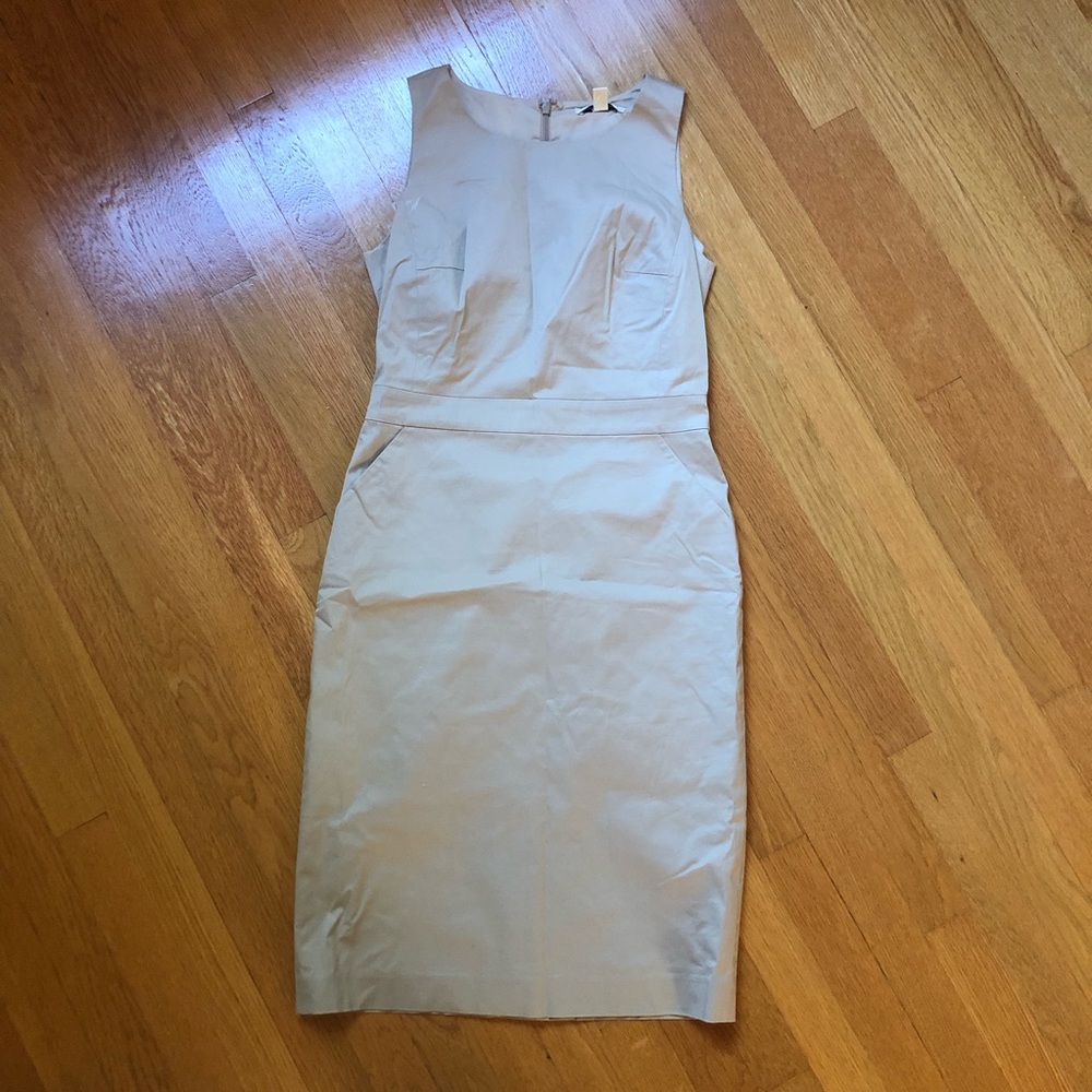 Cute Banana Republic khaki dress. Fully lined